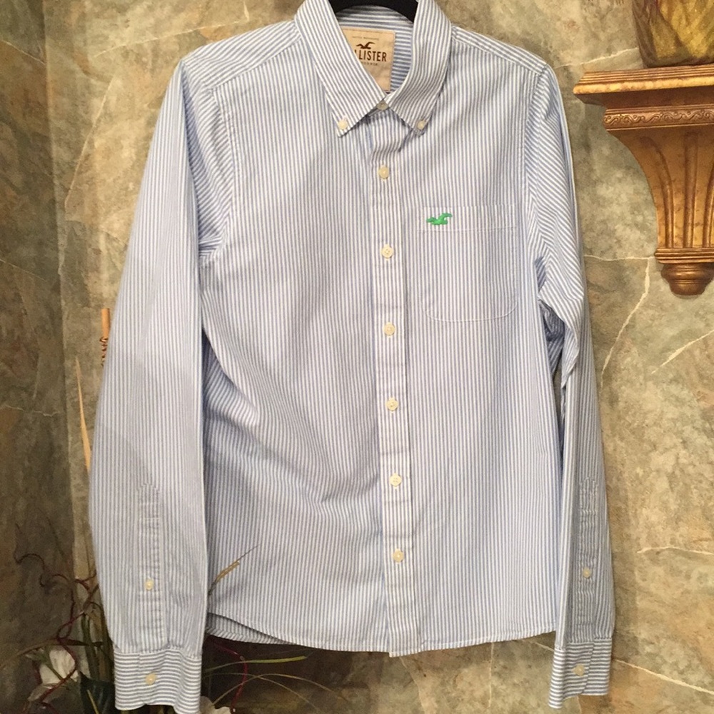 Hollister 🦅 longsleeved button up collared shirt